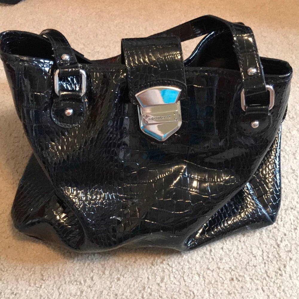 💥SOLD💥Liz claiborne black purse!